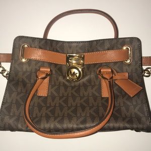 🌟 Michael Kors Medium Hamilton Purse 🌟